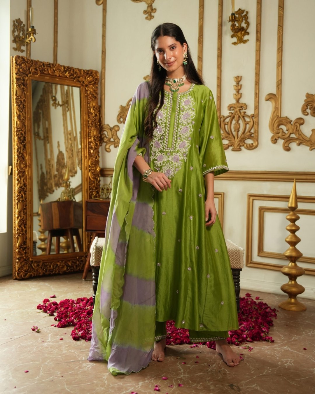 Zariyaa Hariyali Suit Set